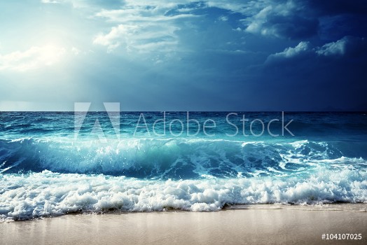 Picture of waves at Seychelles beach